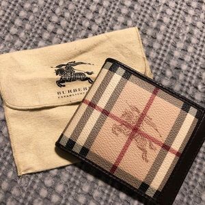 Like new Men’s Full size Burberry wallet